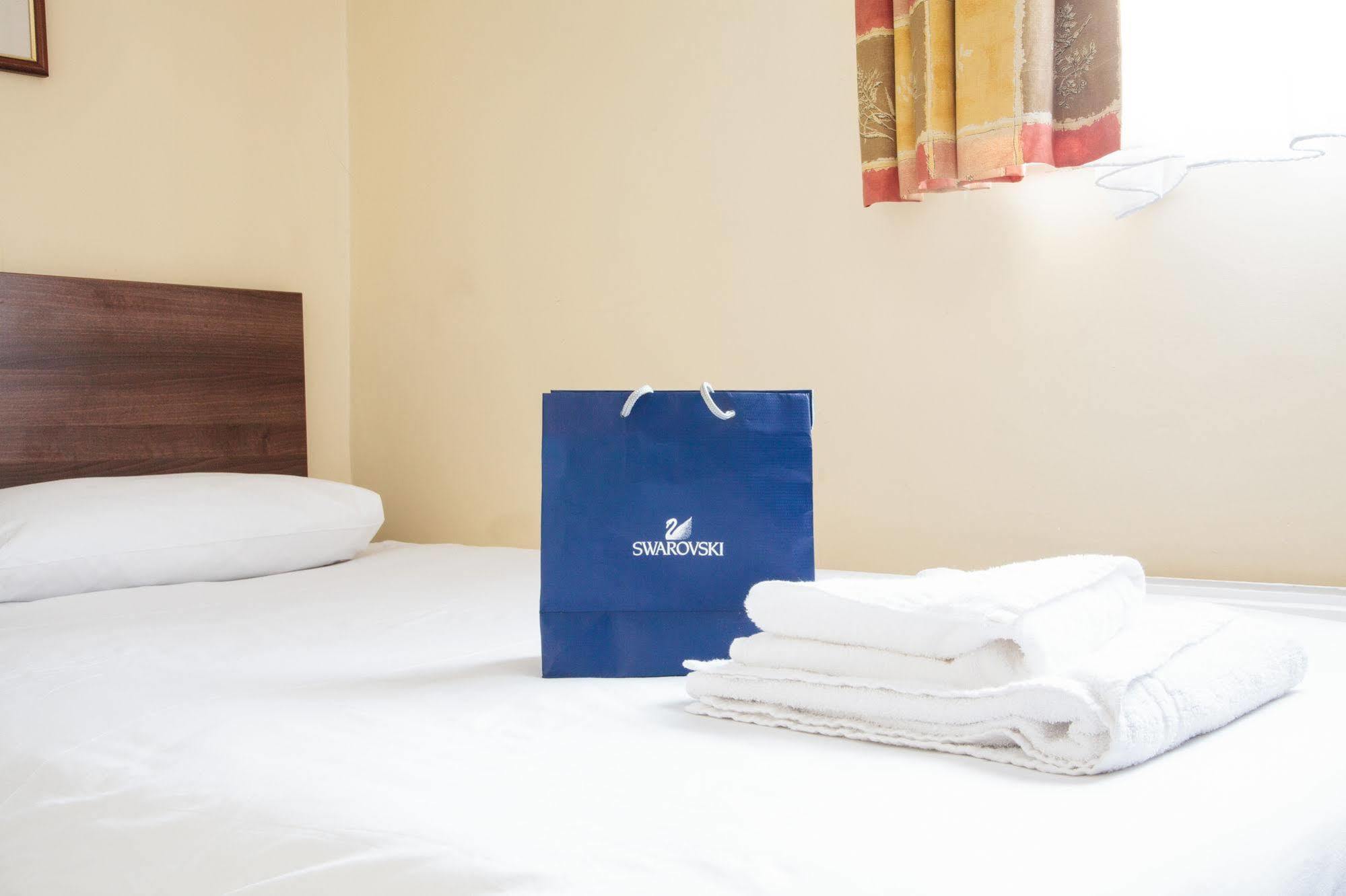 Victoria Inn London Luaran gambar